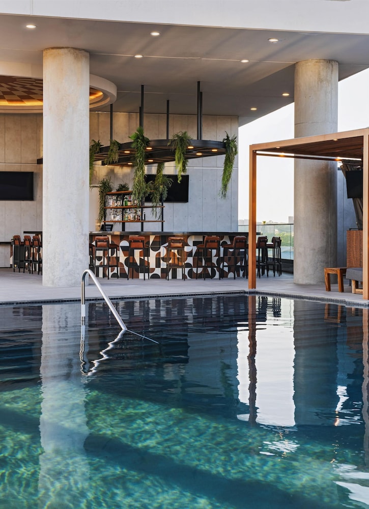 Thompson San Antonio - Riverwalk, by Hyatt 44/77