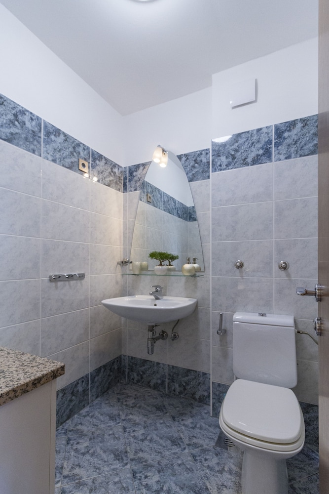 Aparthotel Rosa 28/29