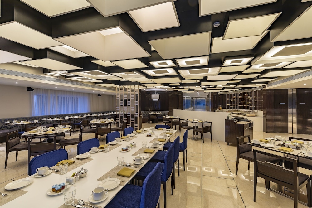 REGENTA CENTRAL RAJKOT 44/53