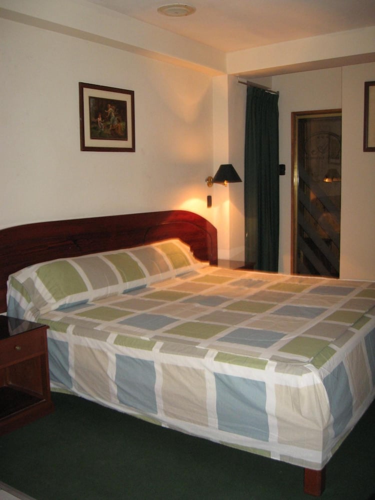 Amara Hotel 4/25