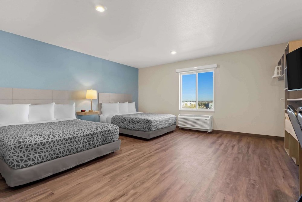 WoodSpring Suites Centennial - Denver Tech Center 37/64