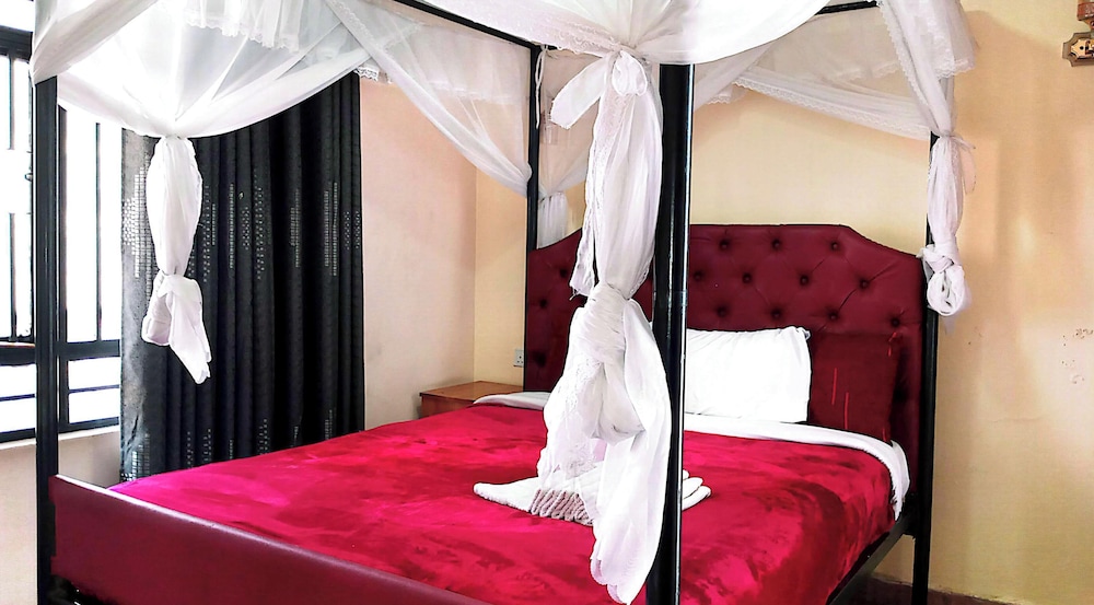 Toque Hotel & Lounge 18/50