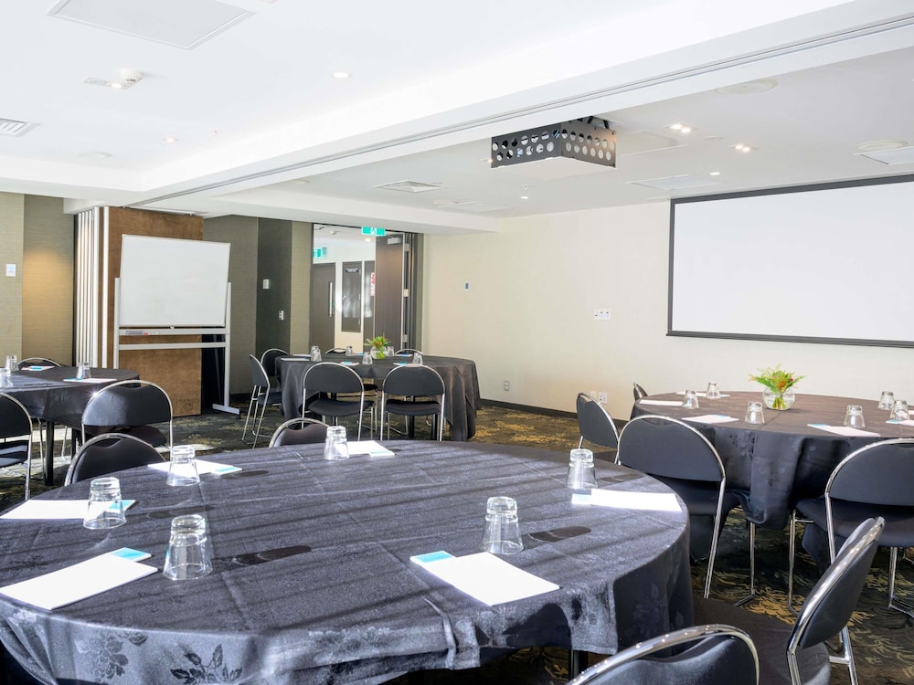 Sofitel Wellington 62/67