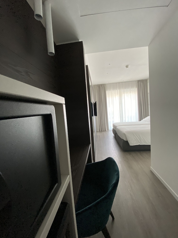 Solho Hotel 39/49
