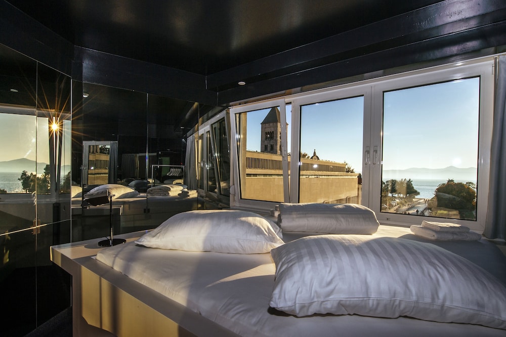 Boutique Hostel Forum 37/71