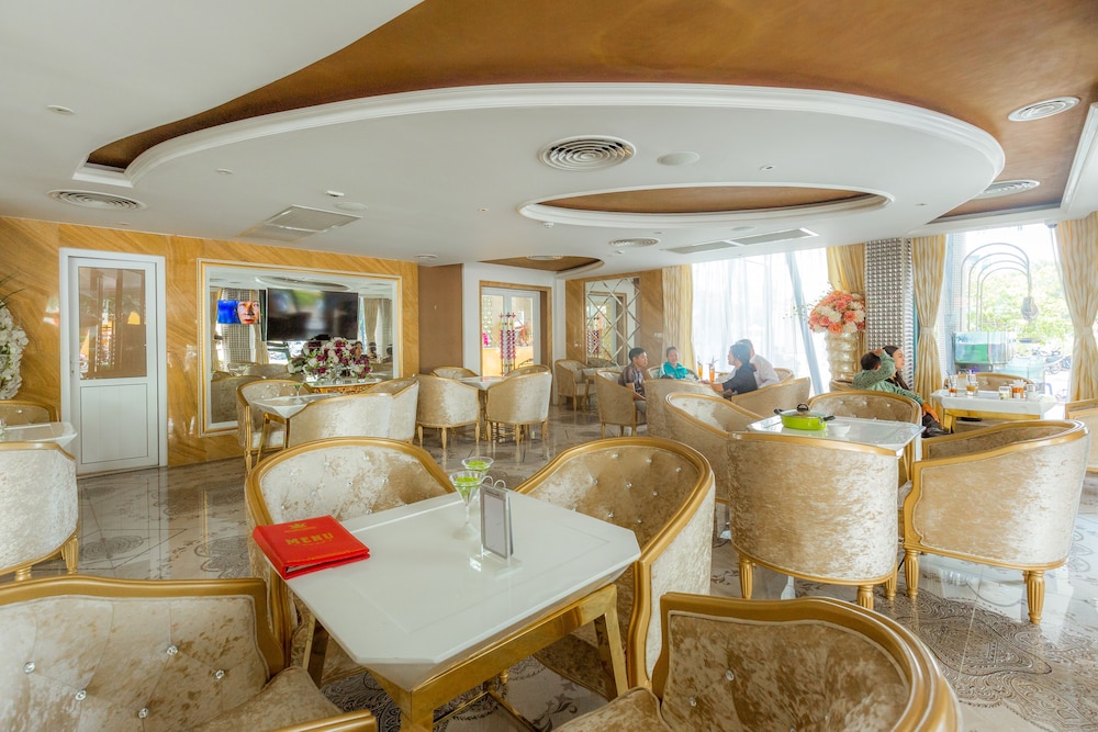 Hoang Trieu Hotel 39/49