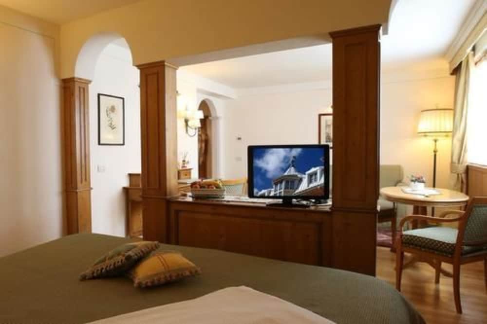 Alpen Suite Hotel 3/48