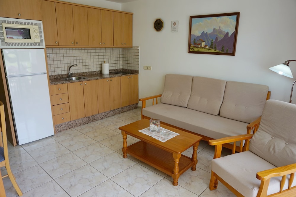 APARTAMENTOS ECUADOR 12/23