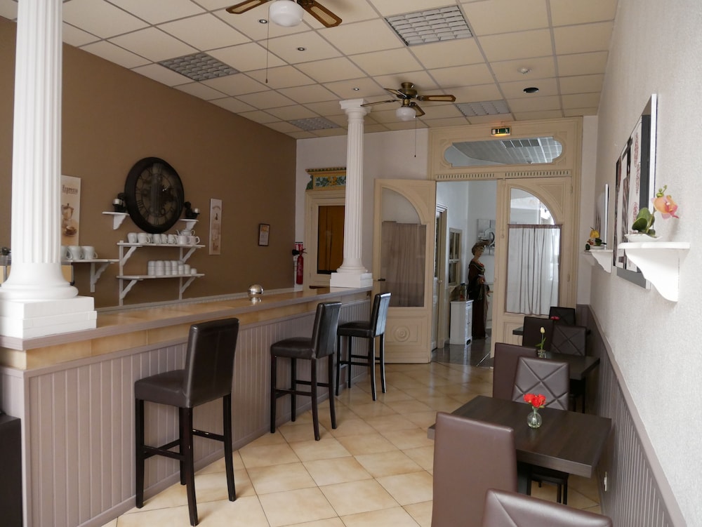restaurant-cafeteria