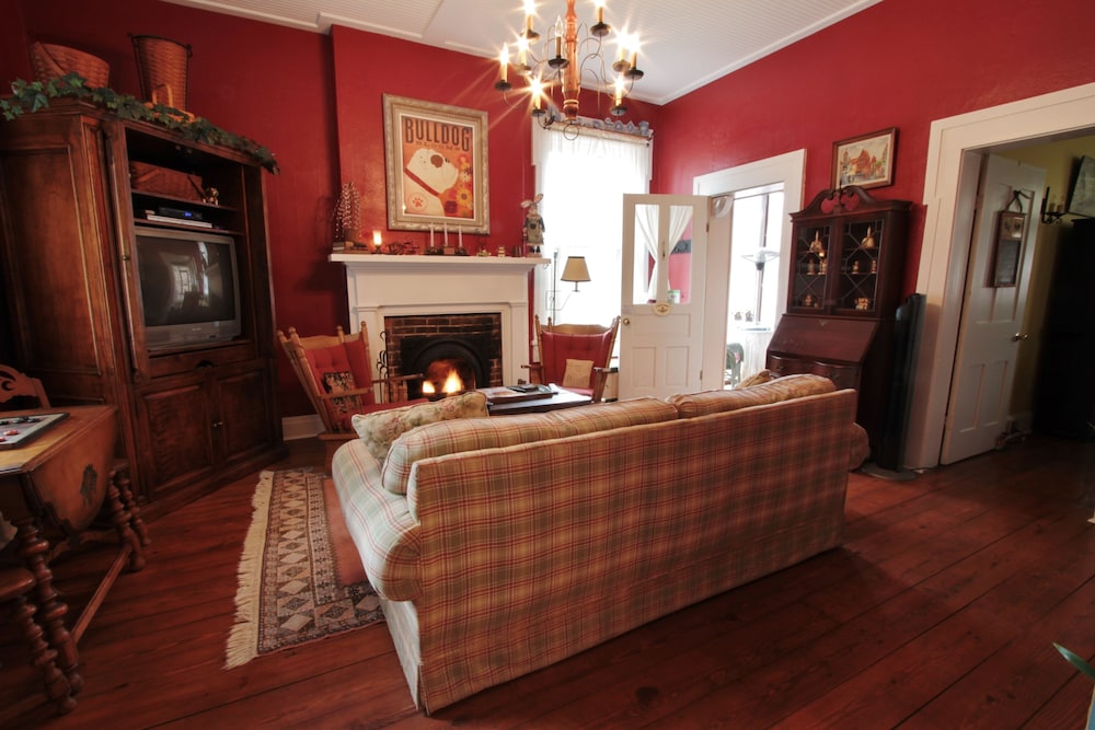 The Pines of Dresden Bed and Breakfast 13/50