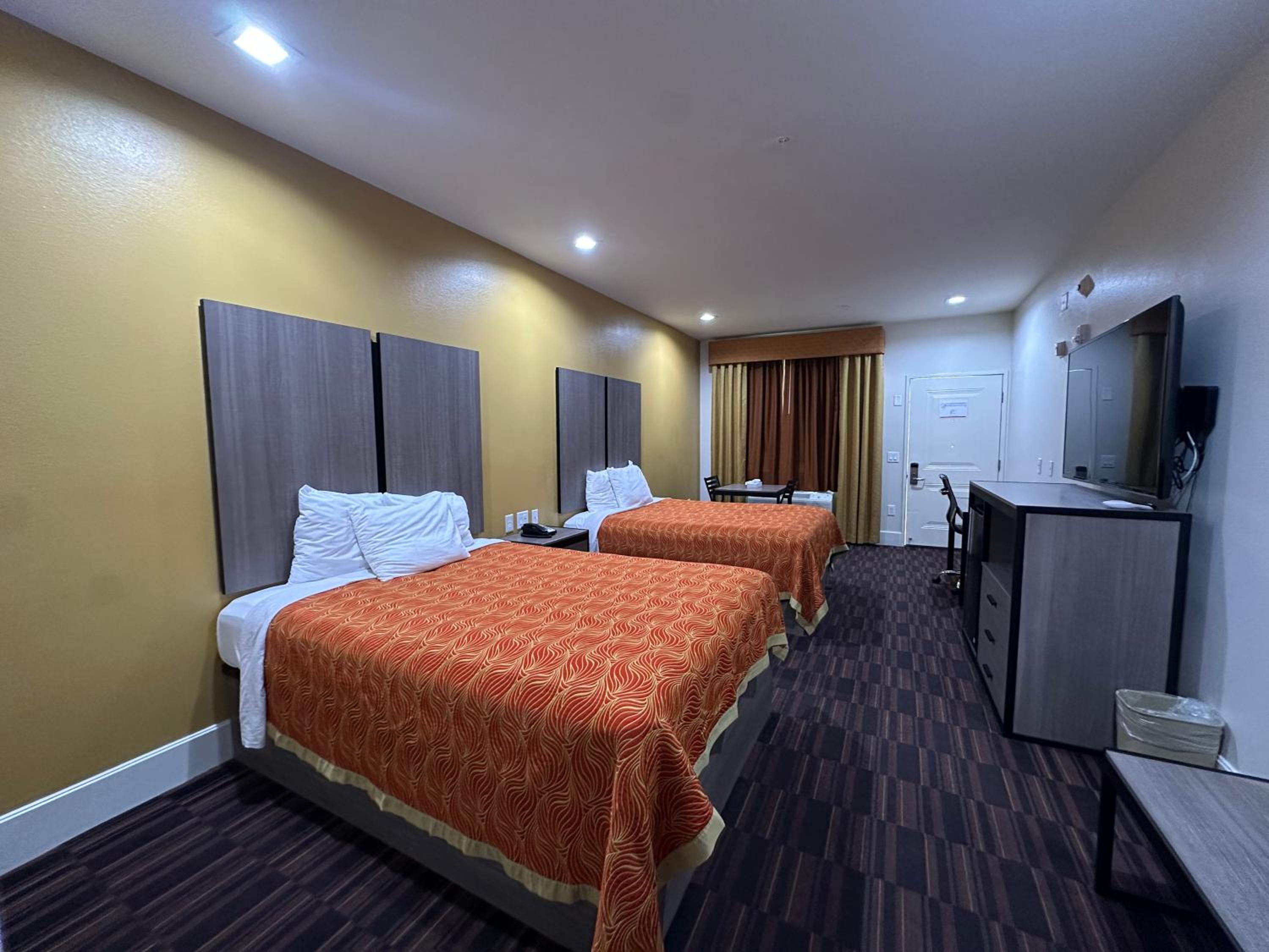 Scottish Inn And Suites 18/53
