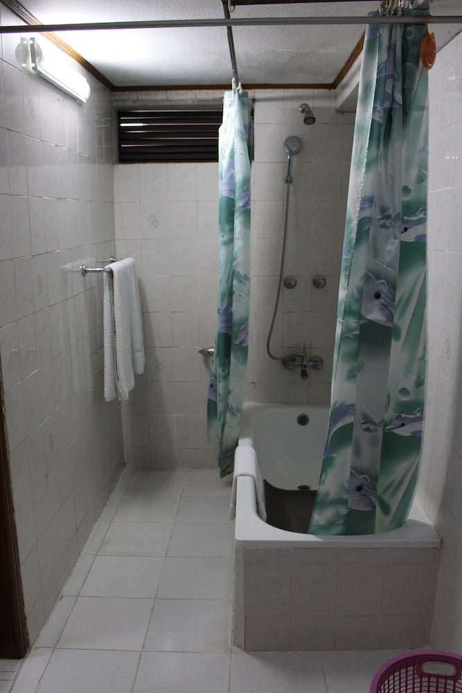 Hotel Aristocrat Inn 51/51