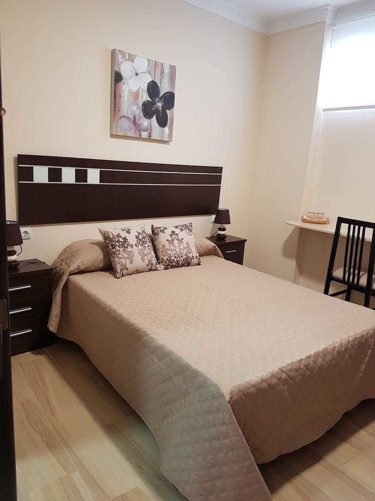 Hostal Malaga 14/50