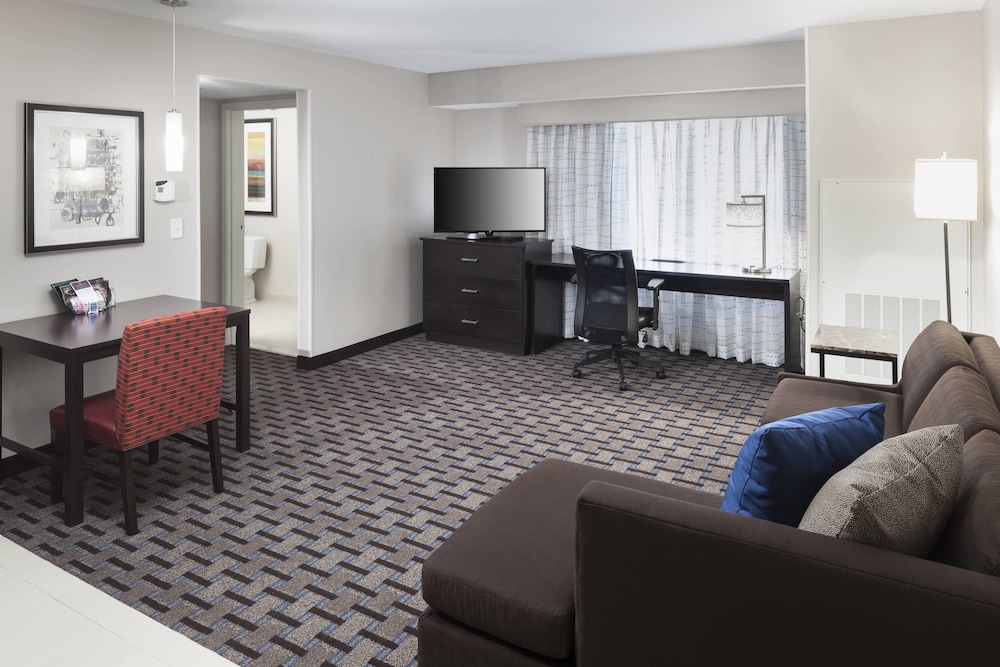 RESIDENCE INN DALLAS PLANO/RICHARDSON 26/42