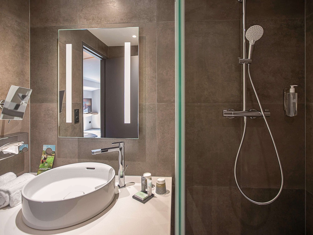 غرفة كلاسيكية بسرير كينج بشرفة، Hotel Mercure Les Arcs 1800 & Spa 3/4