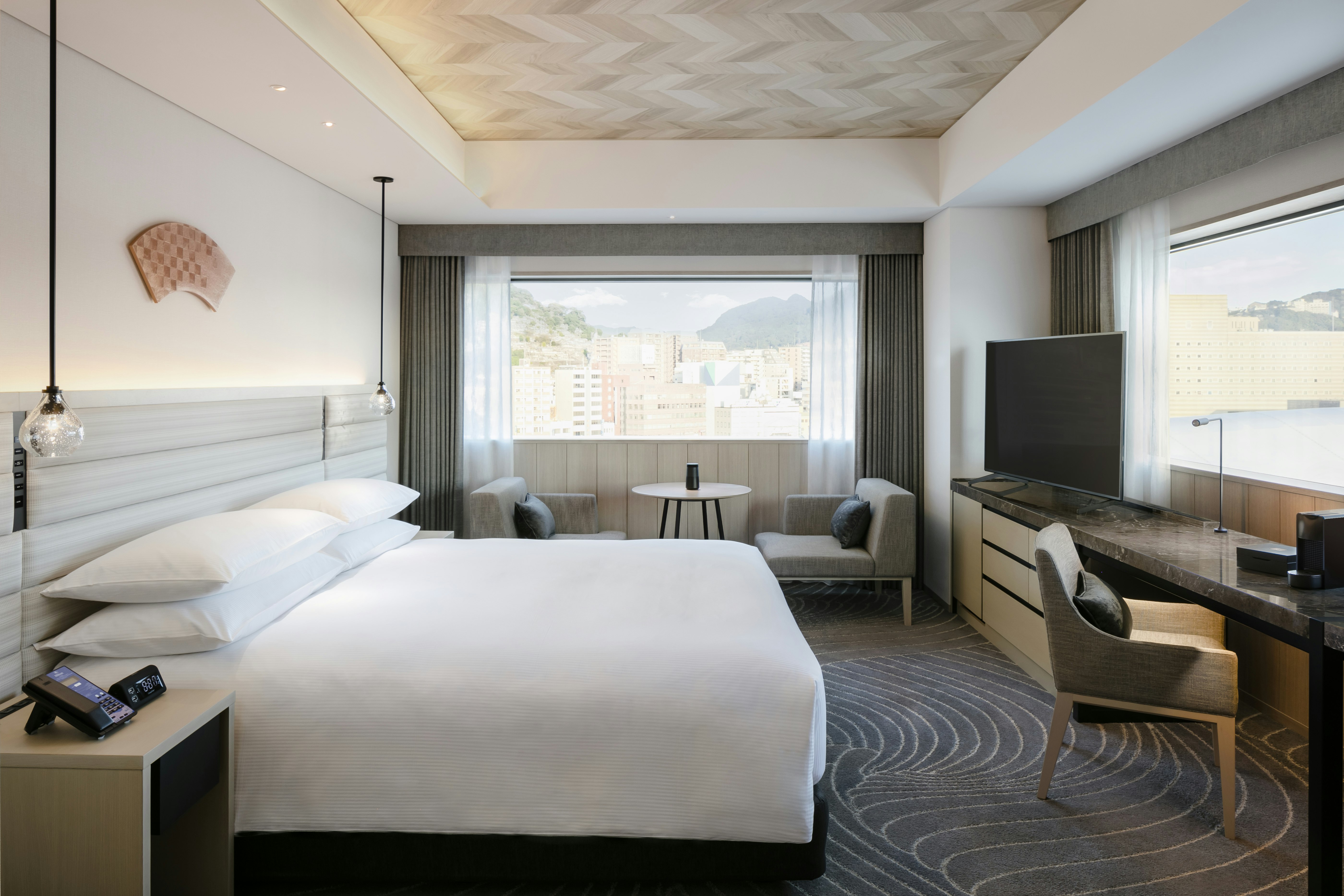 PREMIUM, KING BED