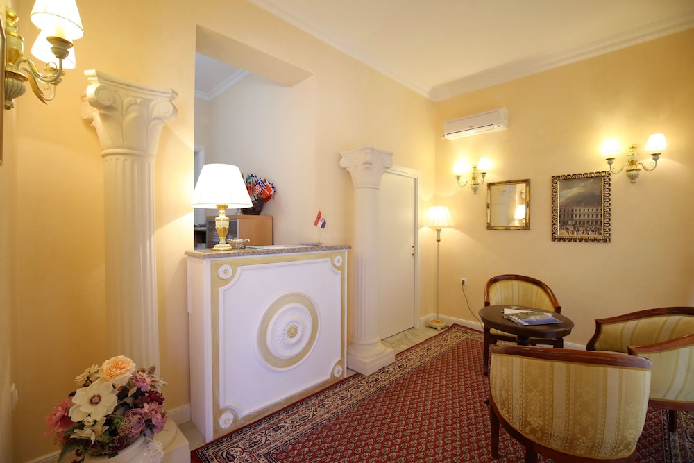 Villa Triana 6/70