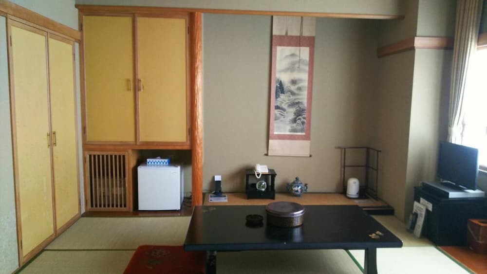 Hakodate Park Hotel 32/33