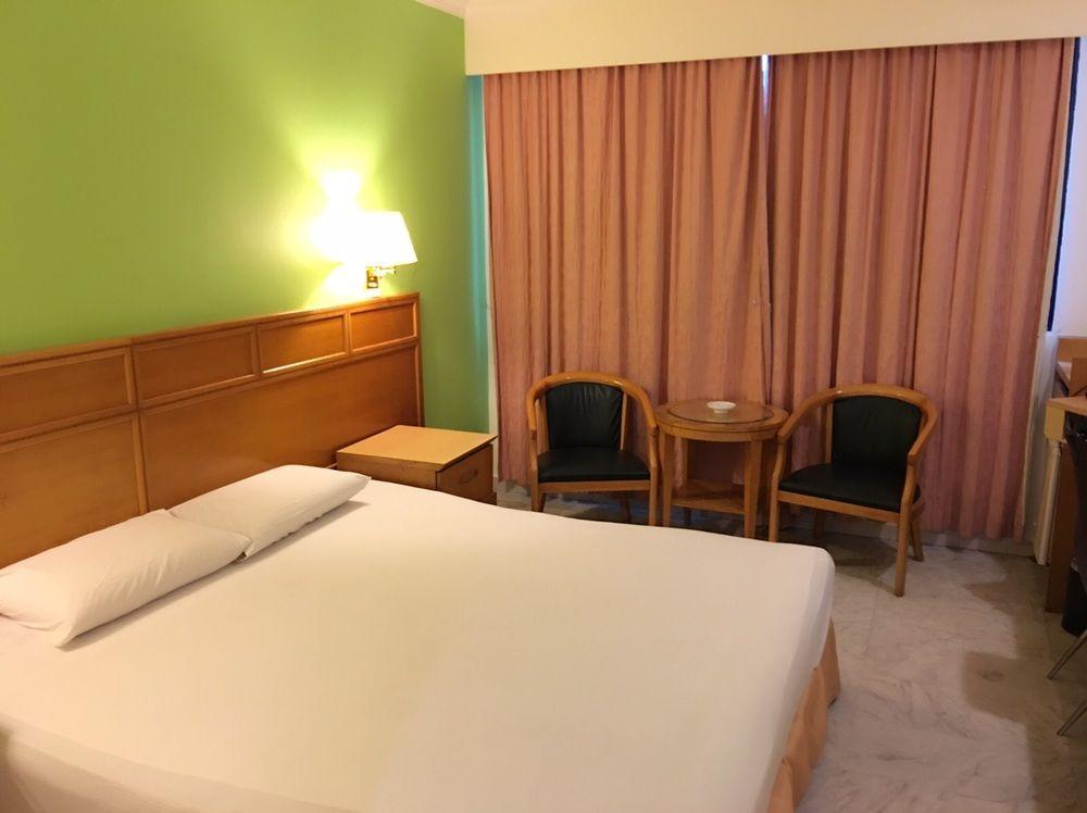 Bright Star Hotel 16/32