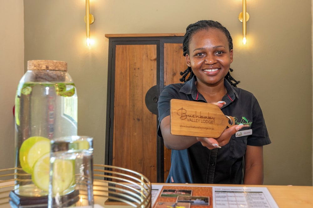 Bushbaby Valley Lodge 23/42