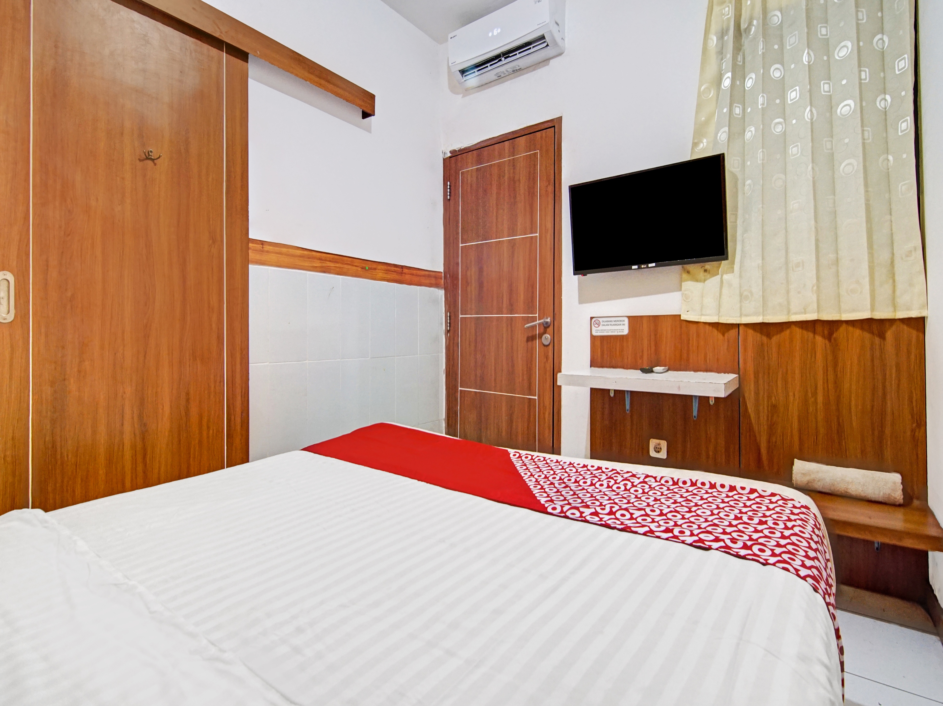 Room, Double Bed
