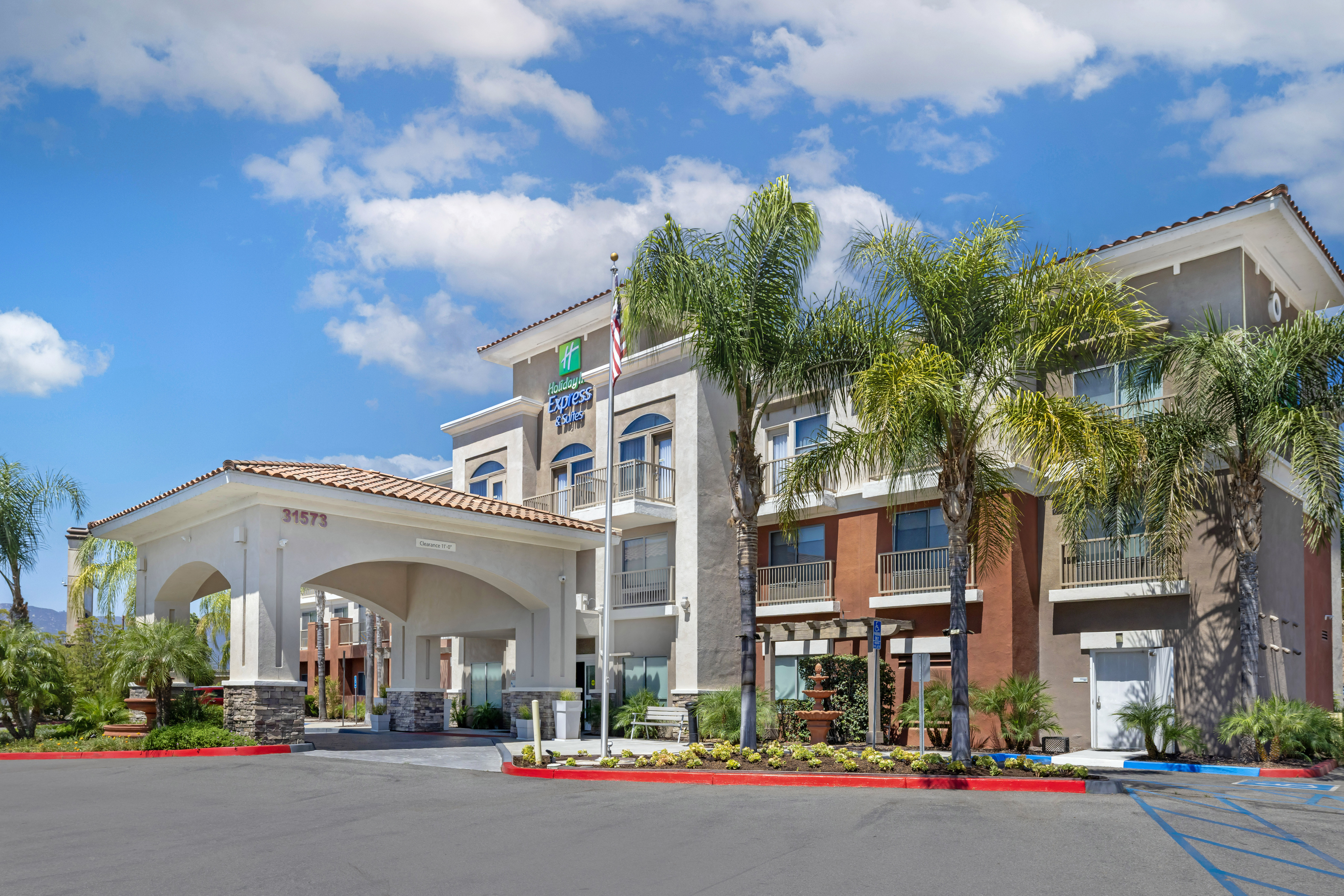 Holiday Inn Express Hotel And Suites Lake Elsinore 58/61