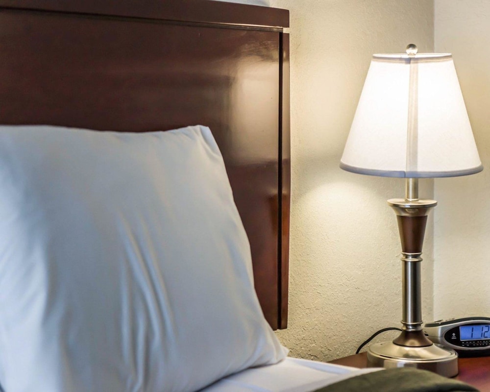 Econo Lodge Monticello 9/19