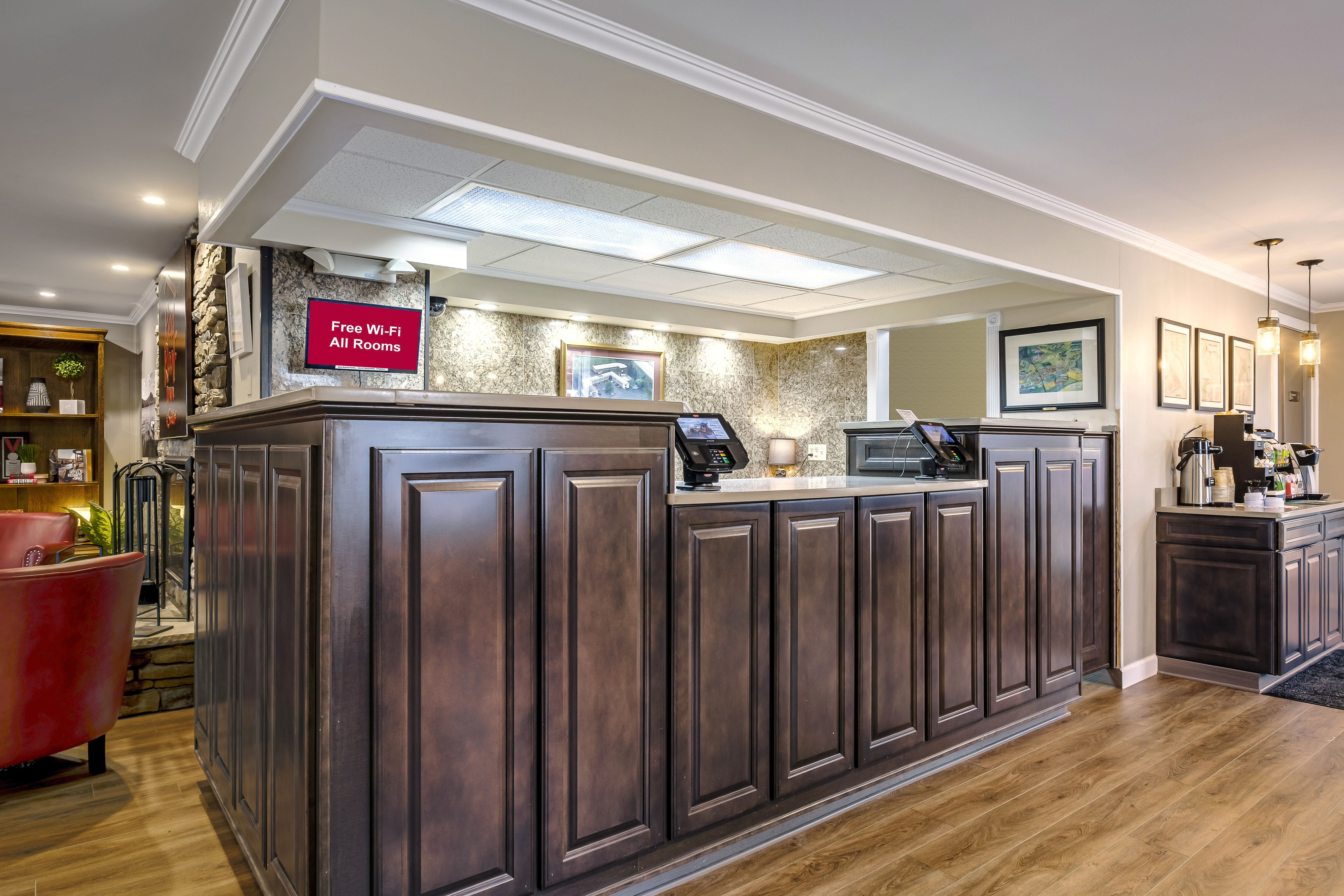 Red Roof Inn and Suites Herkimer 6/46