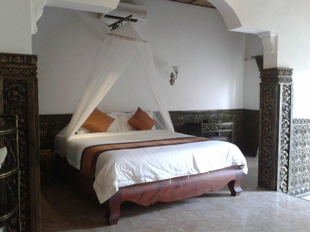 Le Grand Palais Boutique Hotel 16/100