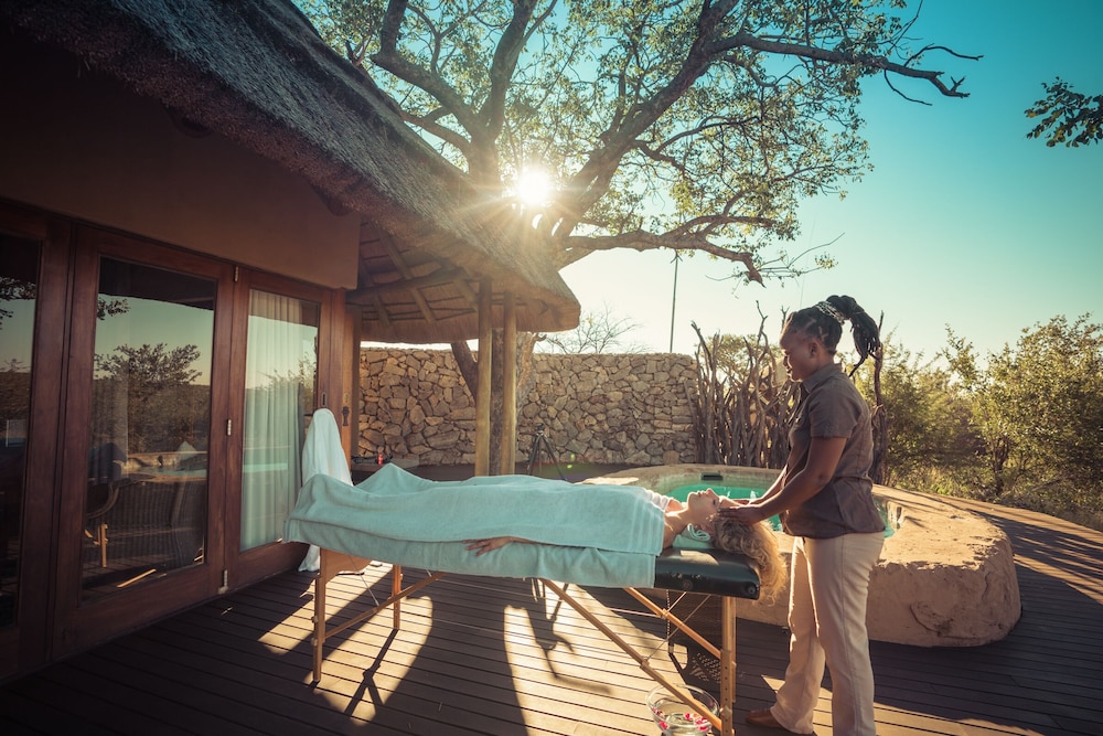 Rhulani Safari Lodge 12/76