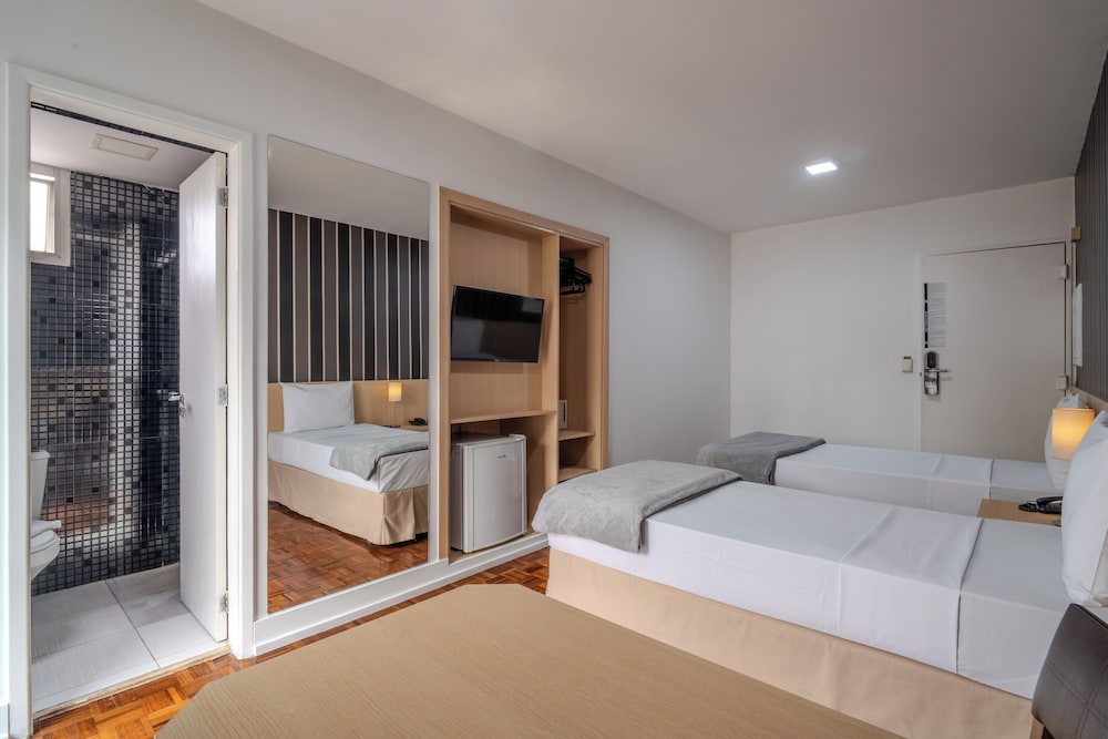 155 HOTEL 19/54