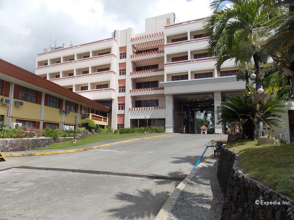 Sarabia Manor Hotel 65/73