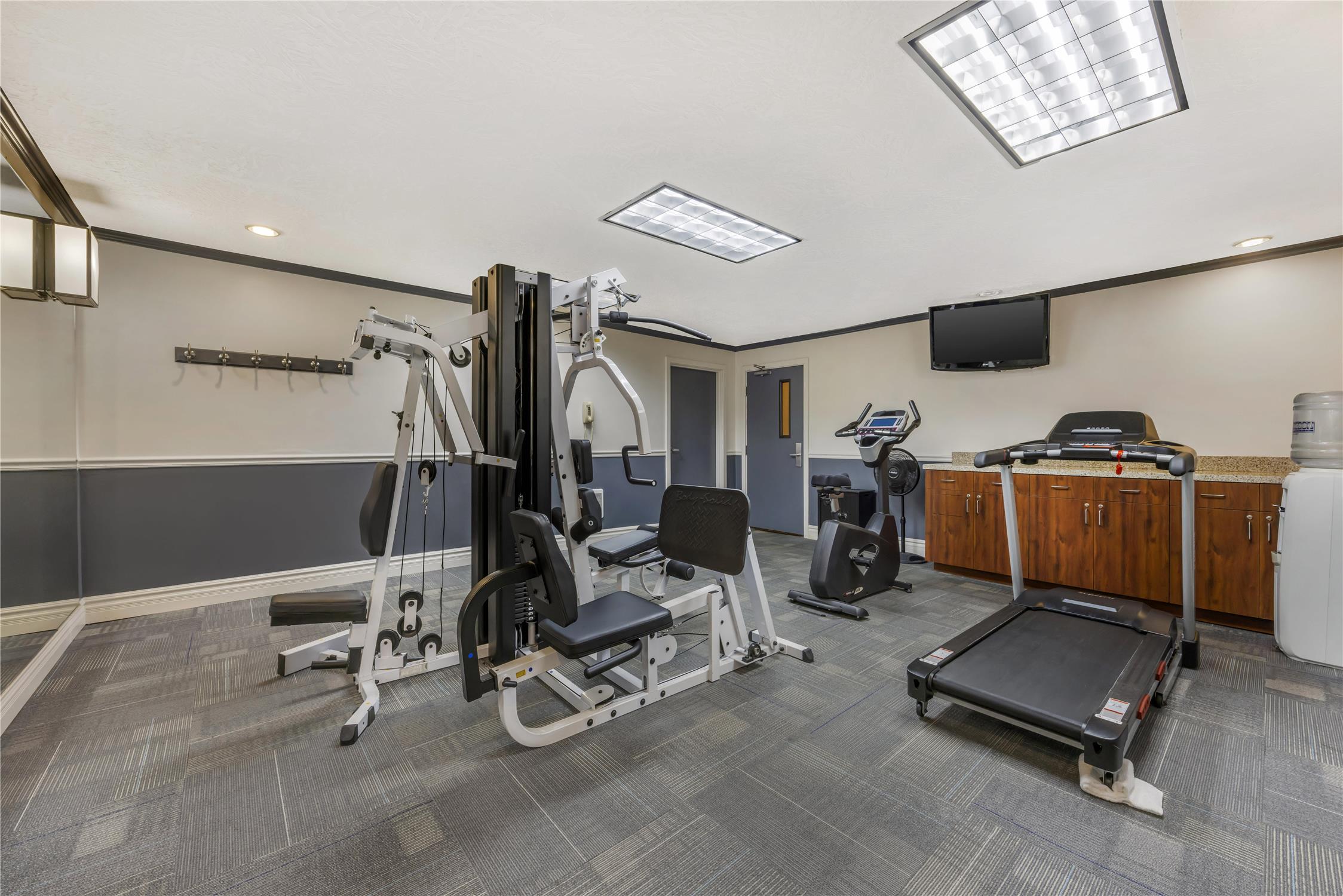 Best Western Pier Point Inn 14/22