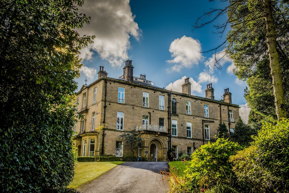 Astley Bank Hotel by Sunday 4/58