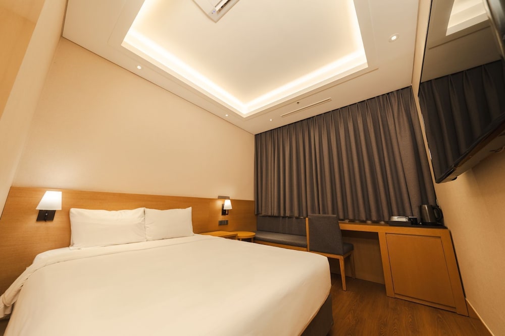 Arban Hotel 24/67