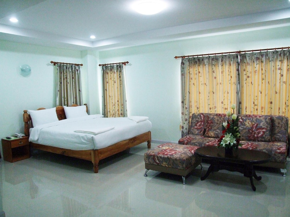 Rueanrimnam Hotel 17/47