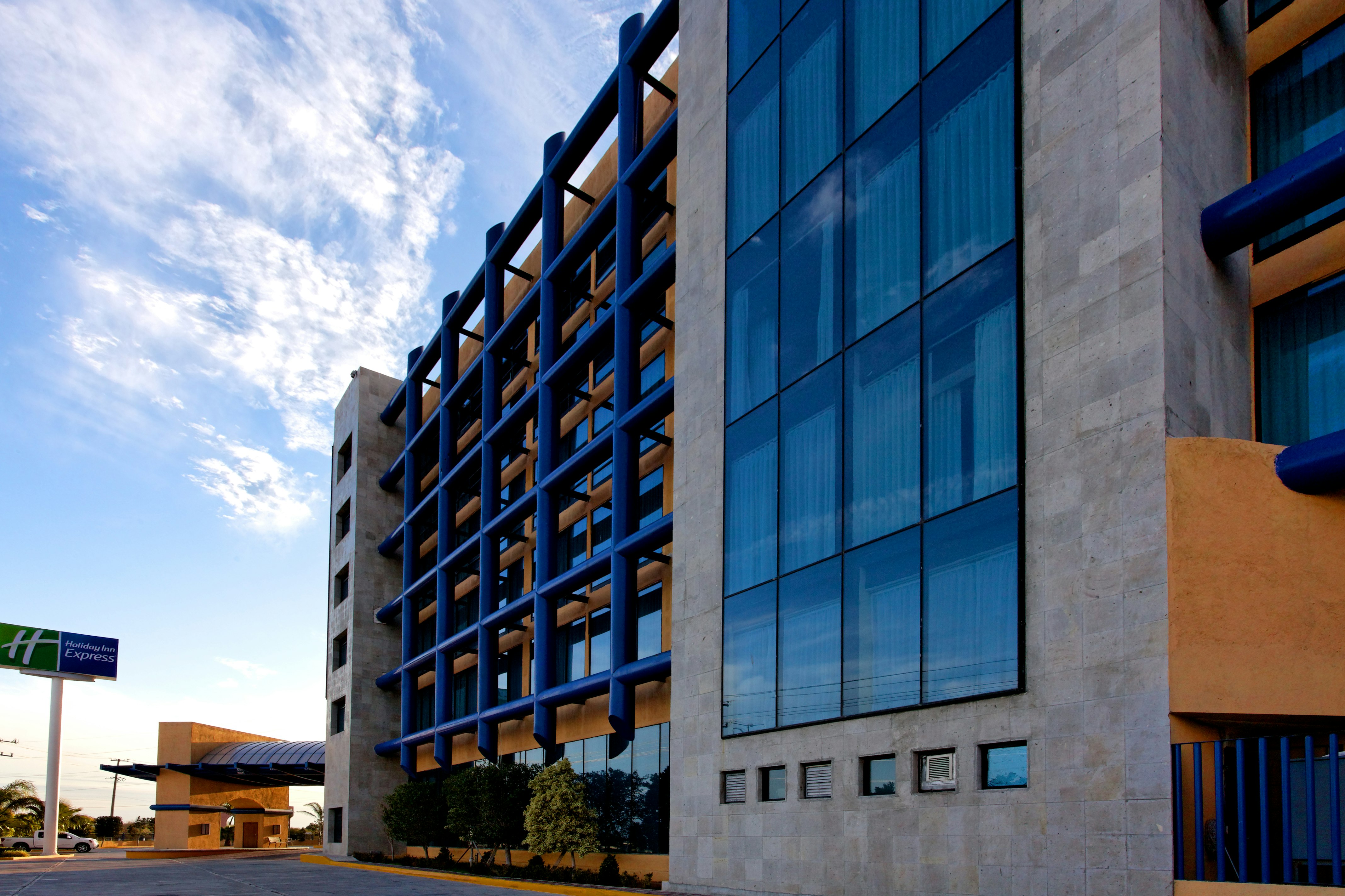 Holiday Inn Express Nuevo Laredo 2/51