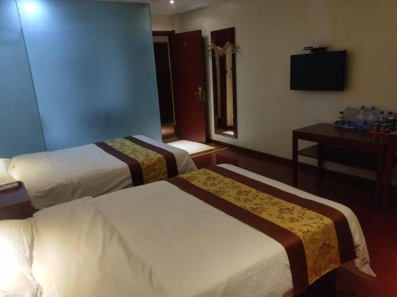 GreenTree Inn Heze Development Zone Guangzhou Road Yuehua Express Hotel 37/58