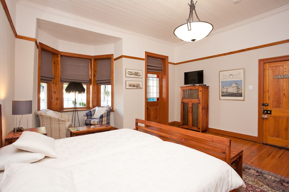 Oakdene Guest House 17/42