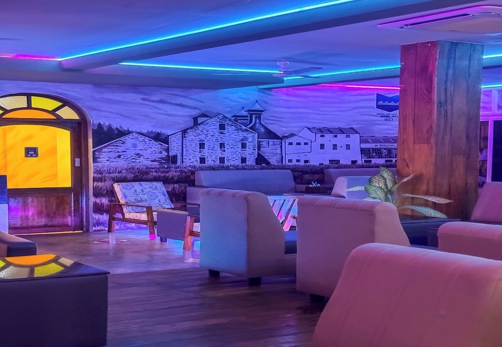 Le Chateau - A Heritage Boutique Hotel 48/72