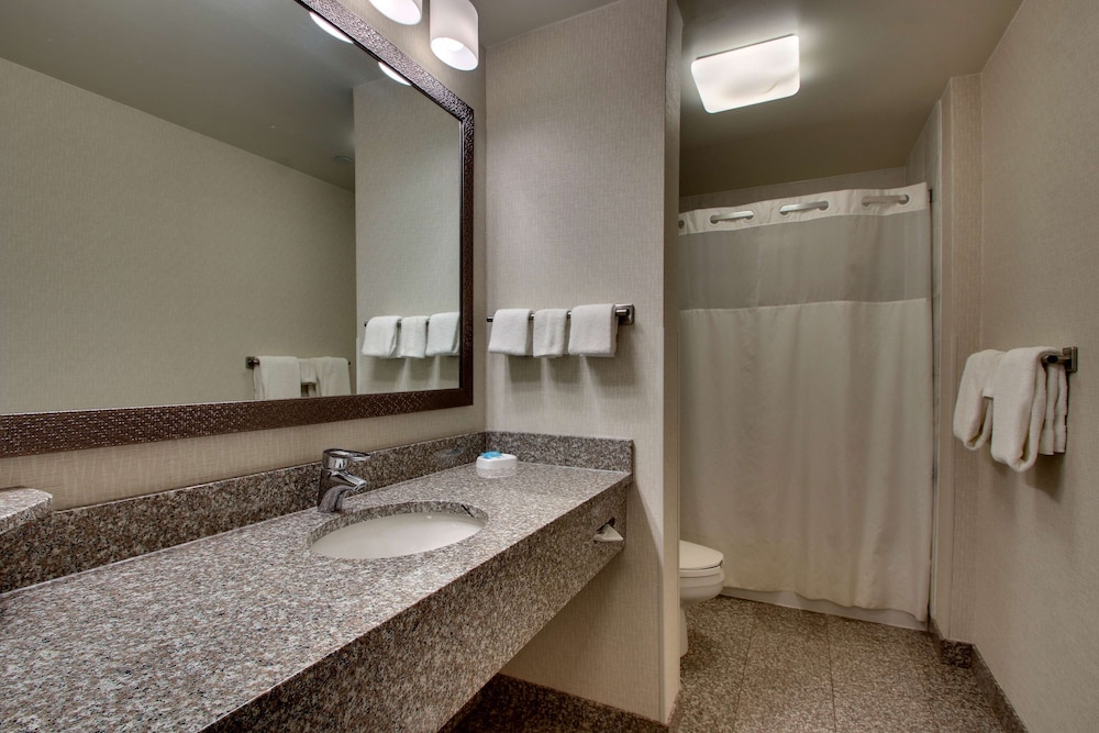 Drury Inn and Suites Findlay 50/50