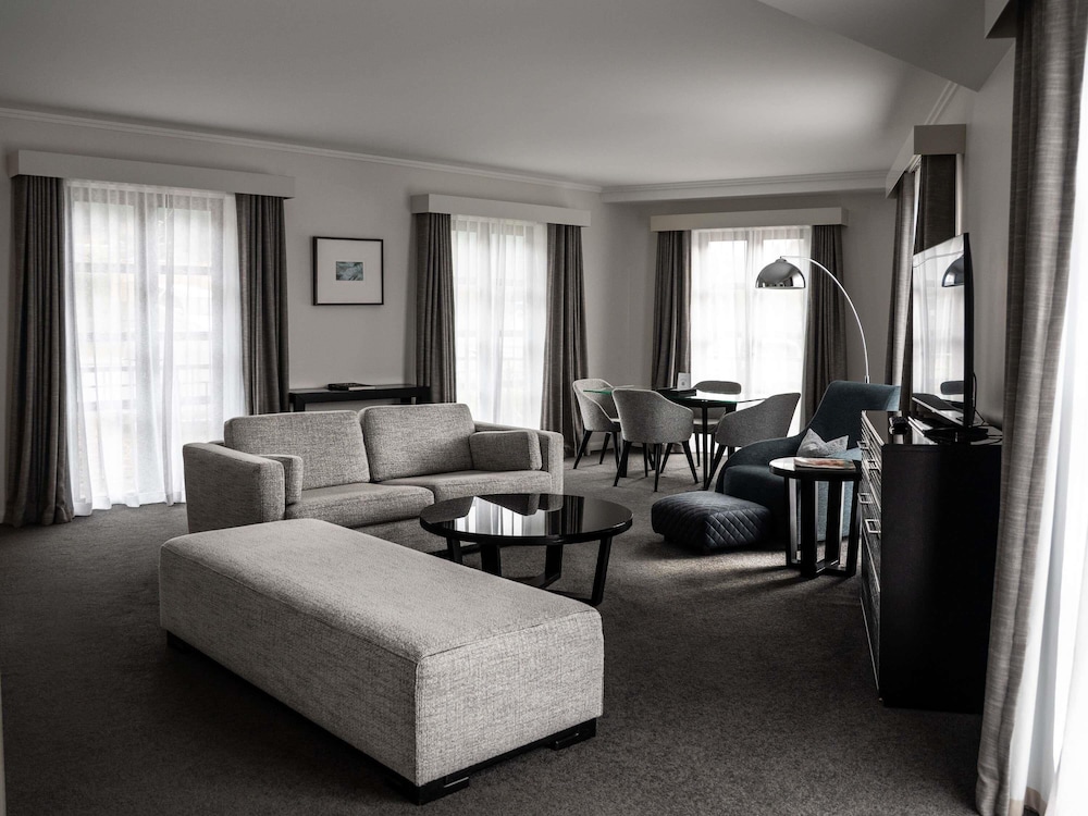Sofitel Queenstown Hotel and Spa 35/58