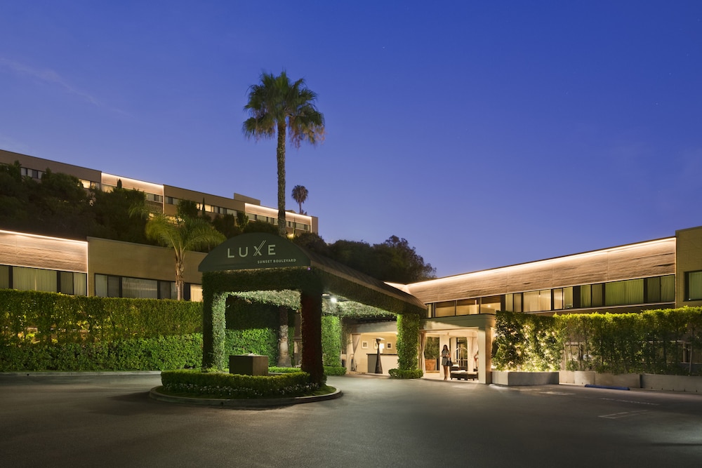 Luxe Sunset Boulevard Hotel 8/72