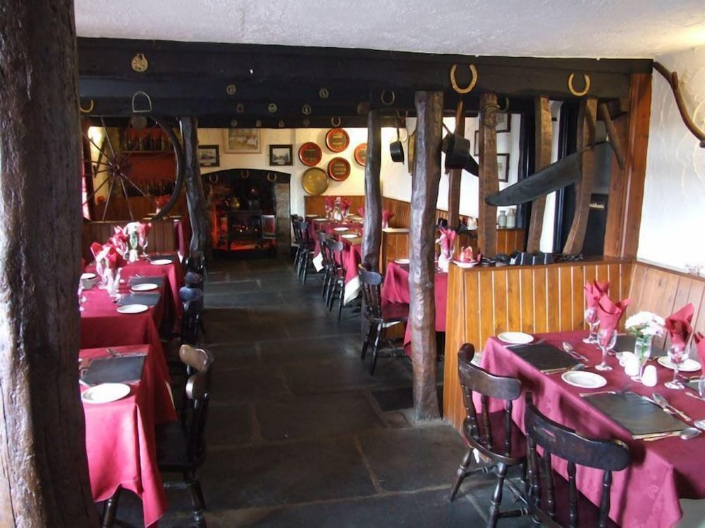 The West Country Inn 46/61