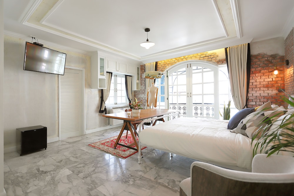 Bangkok Voyage Boutique 36/47