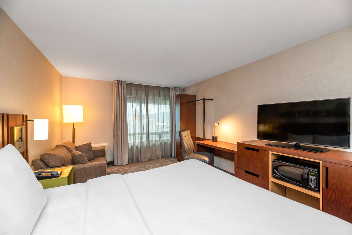 Room, King Bed