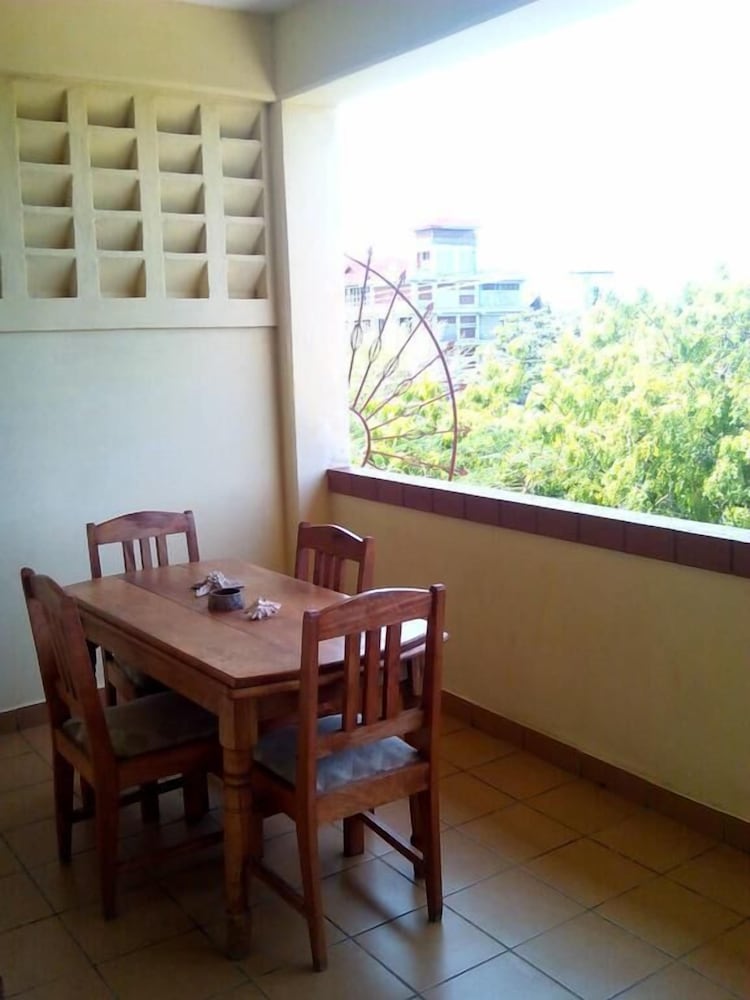 Qua Bruce Apartment 20/35