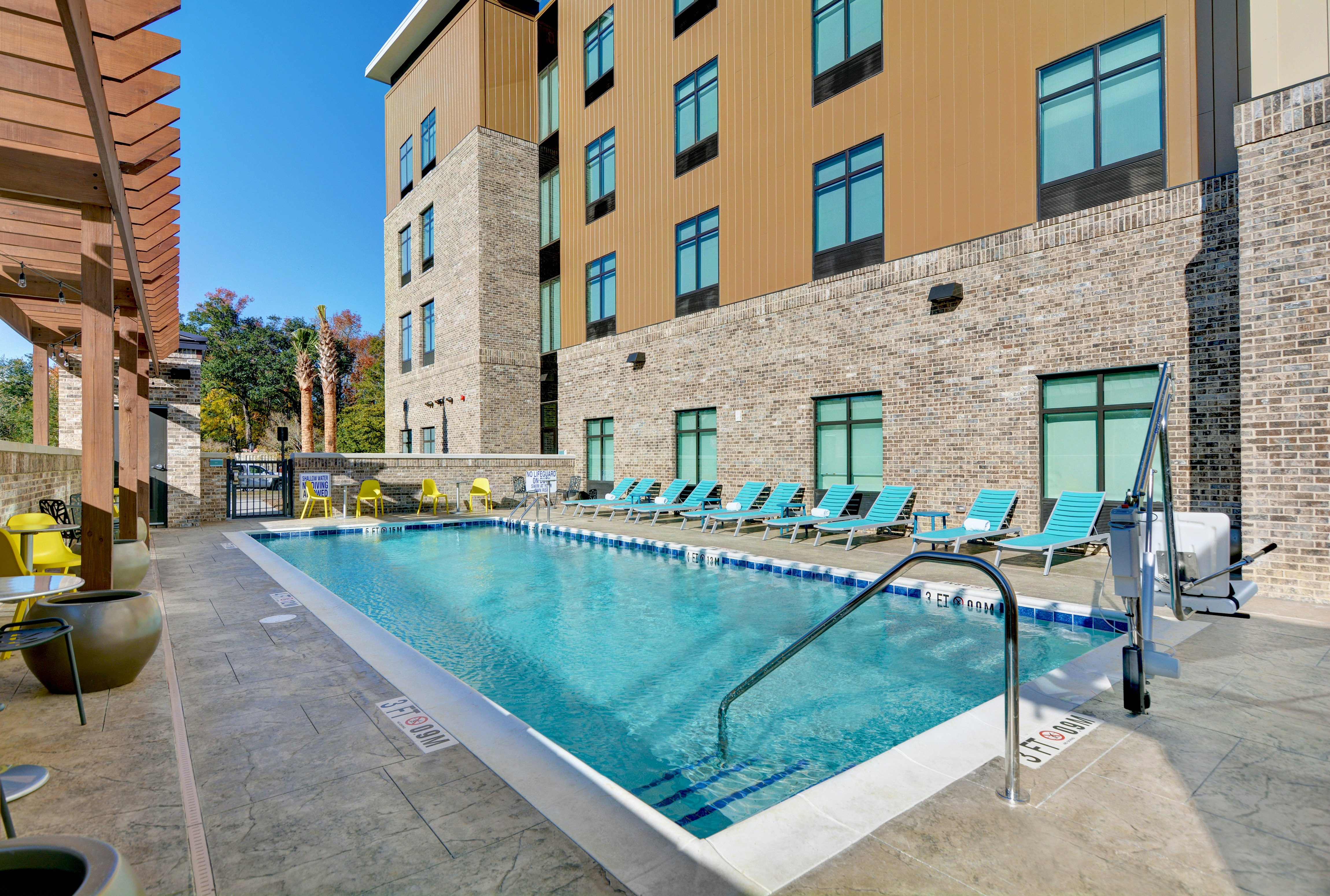 Home2 Suites By Hilton Charleston Daniel Island 54/55