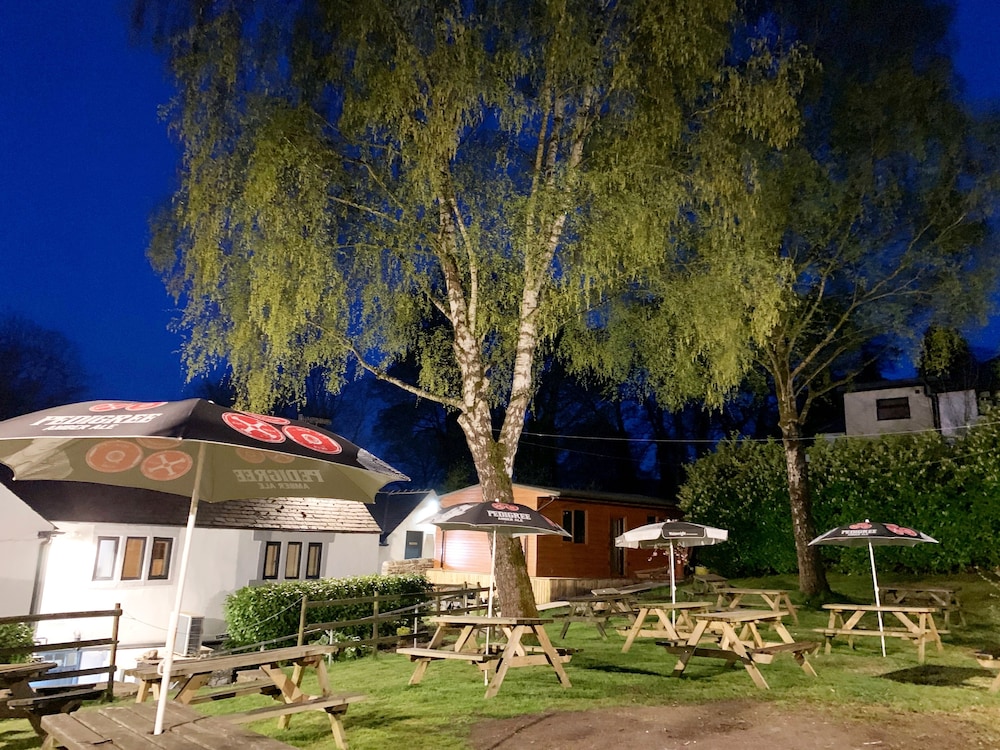 The Moon Inn at Stoney Middleton 32/39