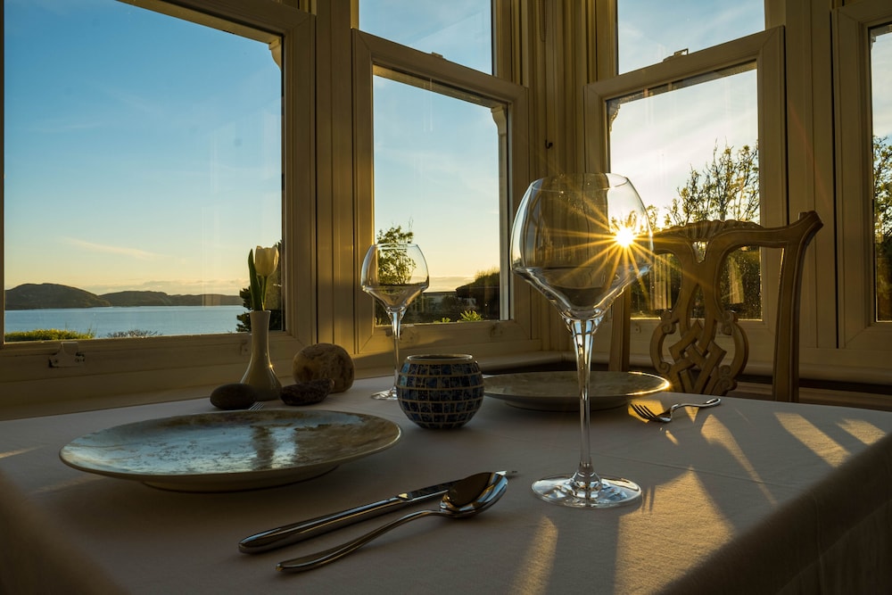 Summer Isles Hotel 19/50